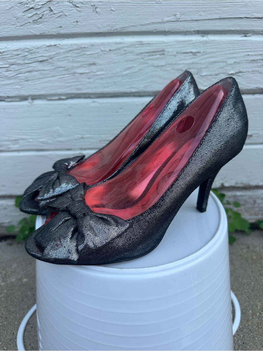 Metallic Black Bow Peep-Toe Heels - Women's Dress Pumps